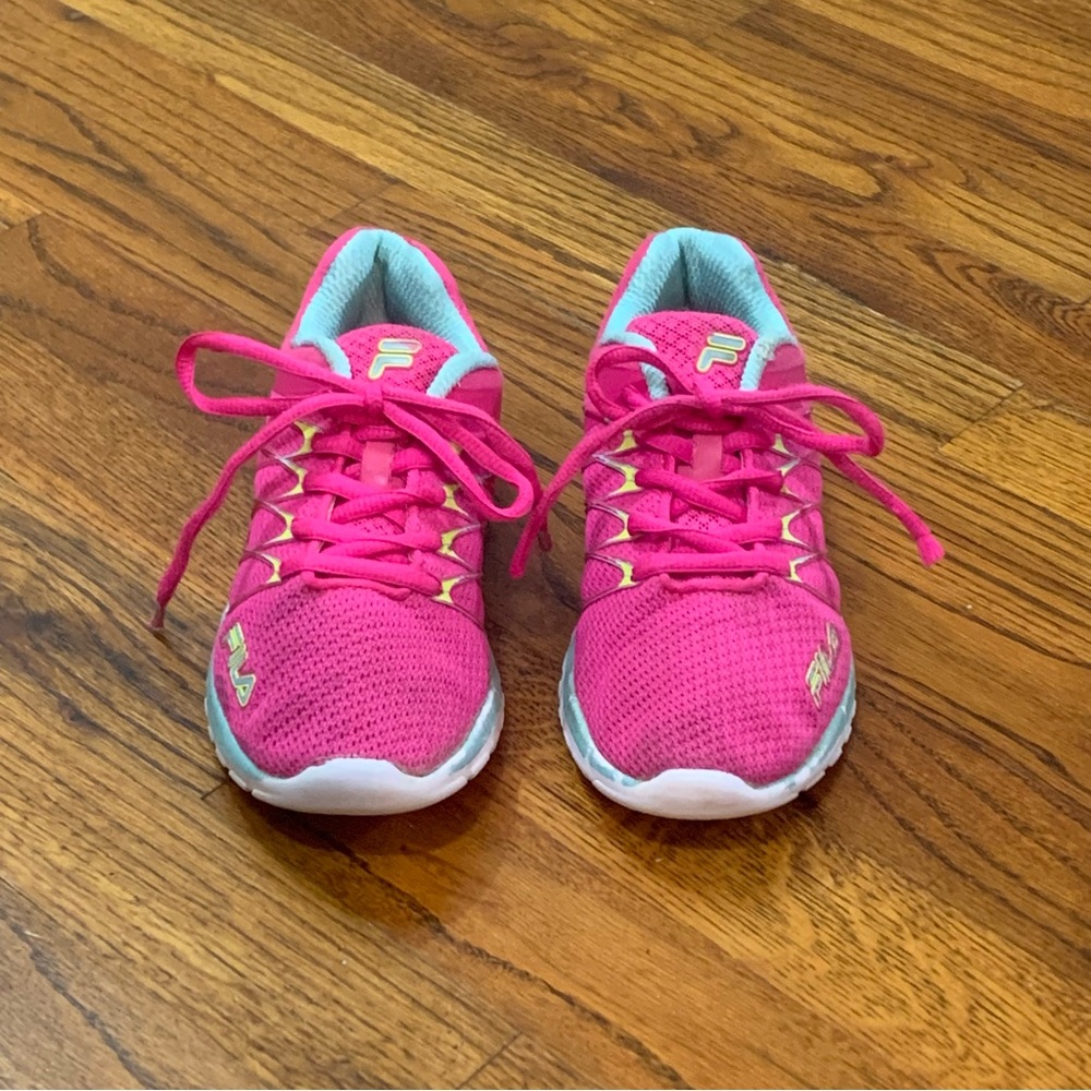 FILA Athletic Shoes Shadow Sprinter 4 Pink Low-Top Running Style
Girls Size 1
S